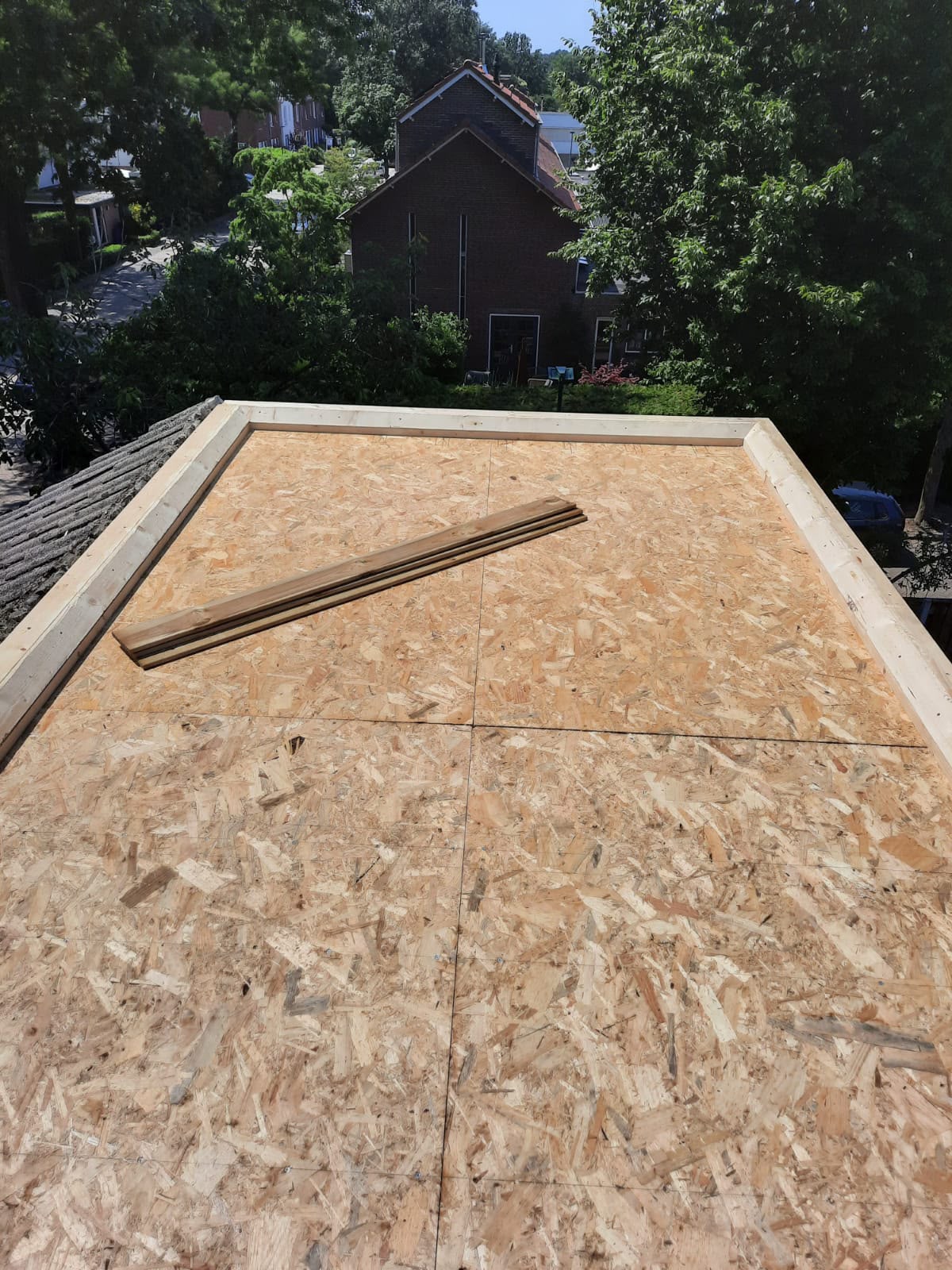 Dakwerk — plat dak, ondervloer/plaatmateriaal — Klus Expert Breda