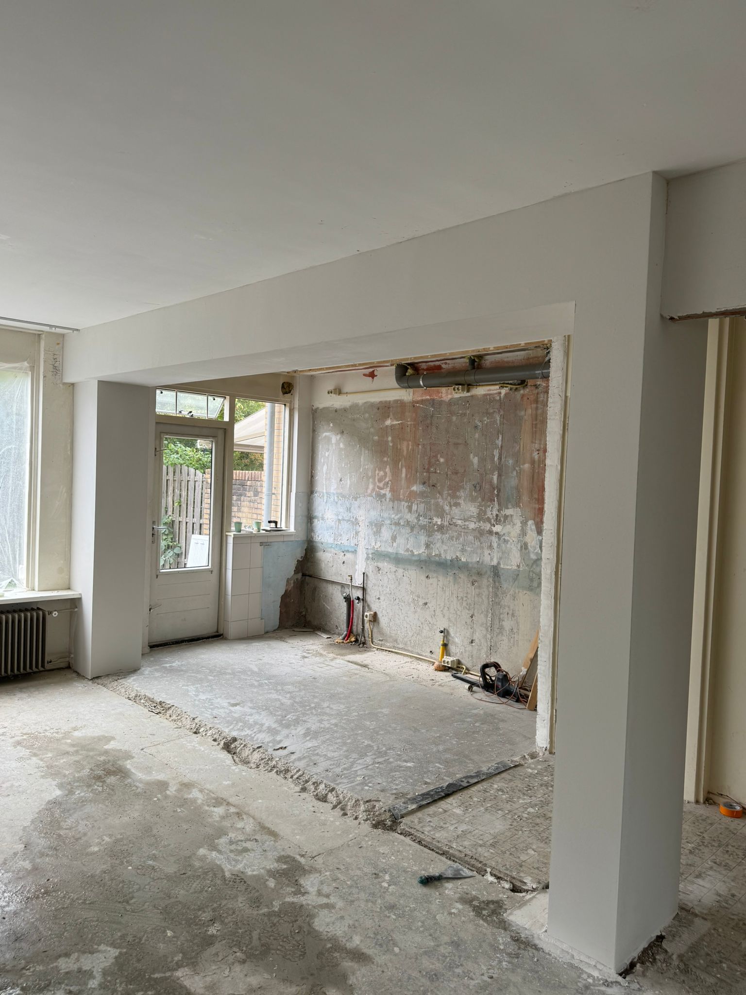 Tijdens — draagbalk plaatsen + afwerking · Klus Expert Breda (foto 6)