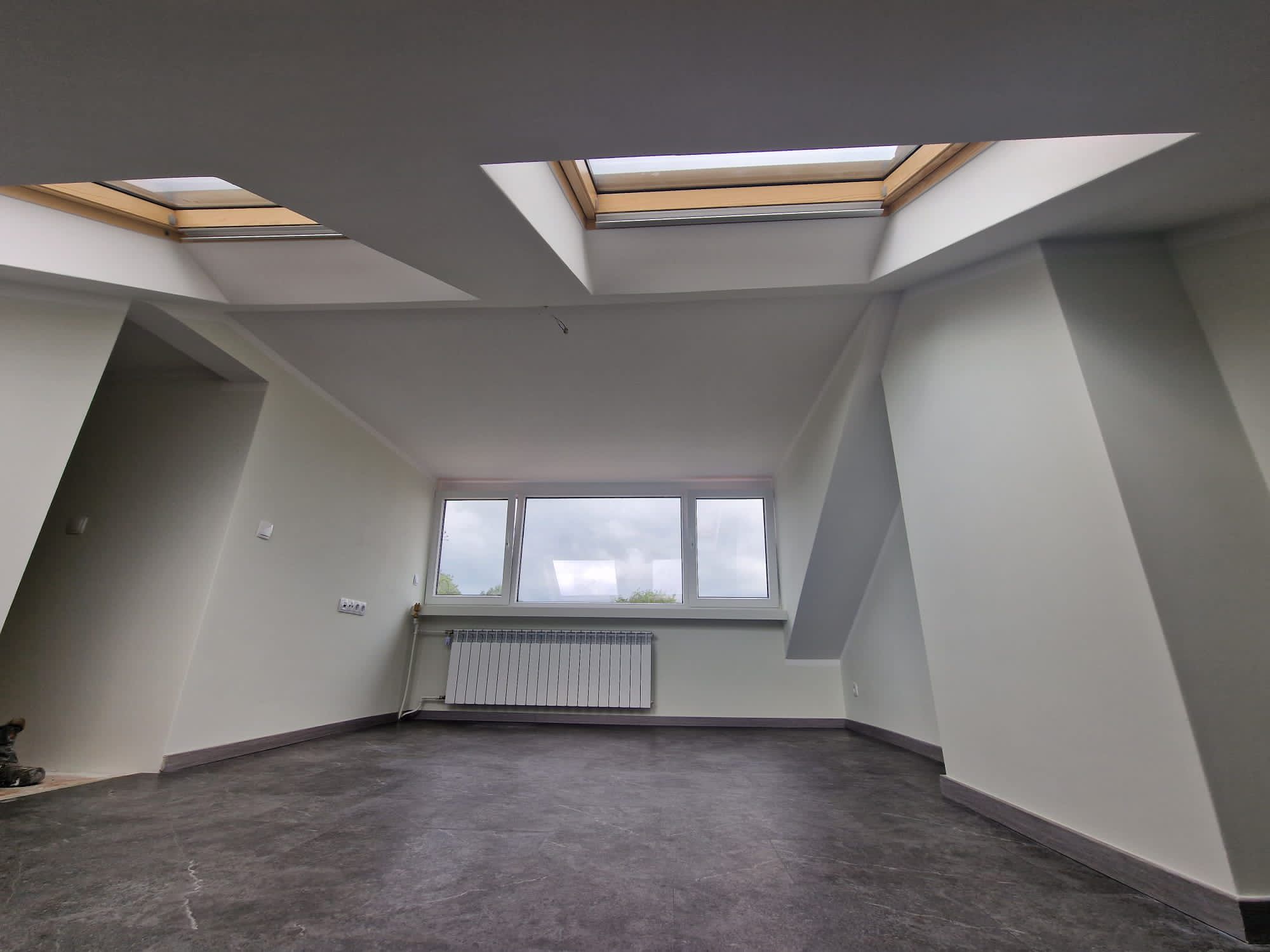 Voor — zolder afwerken + Velux dakraam plaatsen Breda (foto 15)